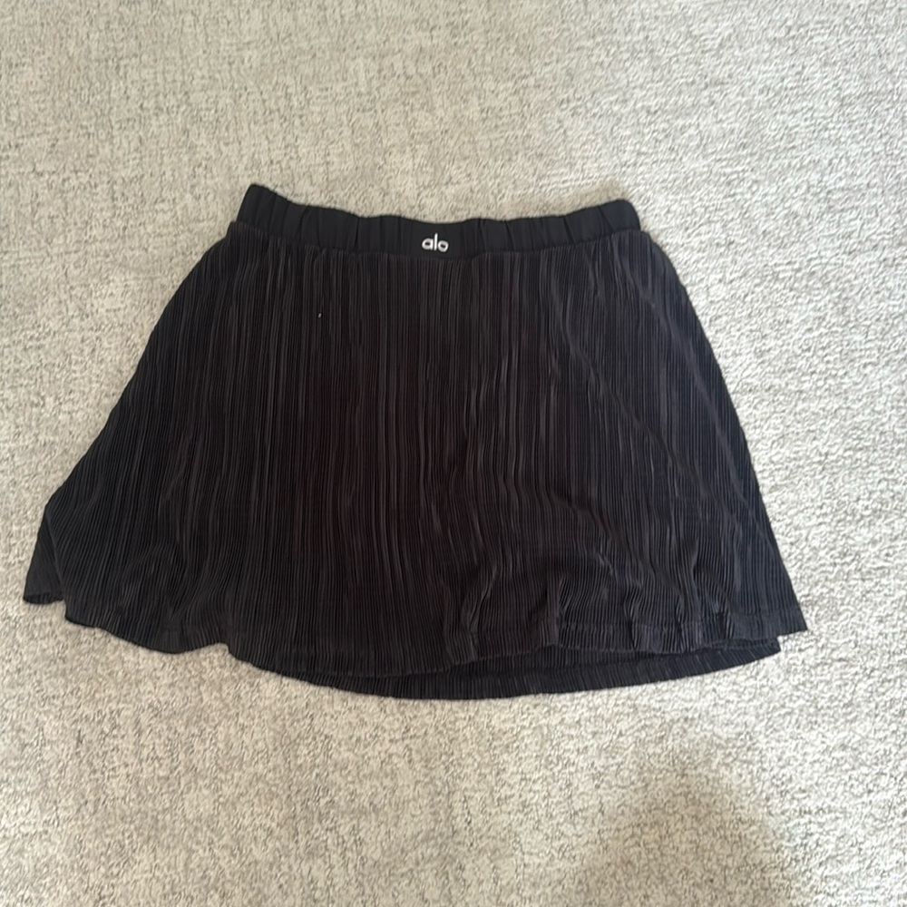 Women’s black alo tennis skirt size medium